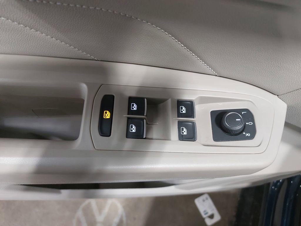 Used 2022 Volkswagen Atlas SE image 30