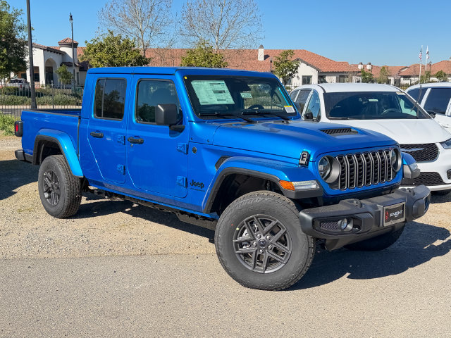 New 2026 Jeep Gladiator Sport AWD/4WD image 2