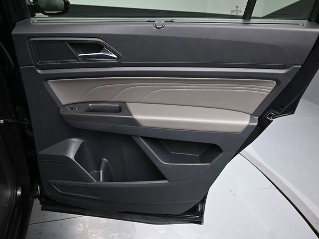 Used 2022 Volkswagen Atlas SE w/ Panoramic Sunroof Package image 35