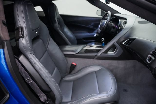 Used 2015 Chevrolet Corvette Z06 w/ 3LZ Preferred Equipment Group RWD image 20