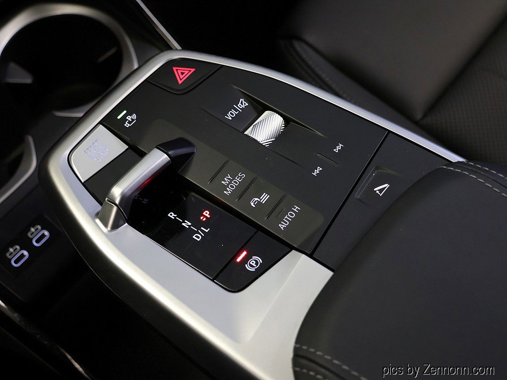 Used 2025 BMW X1 xDrive28i w/ Premium Package image 24