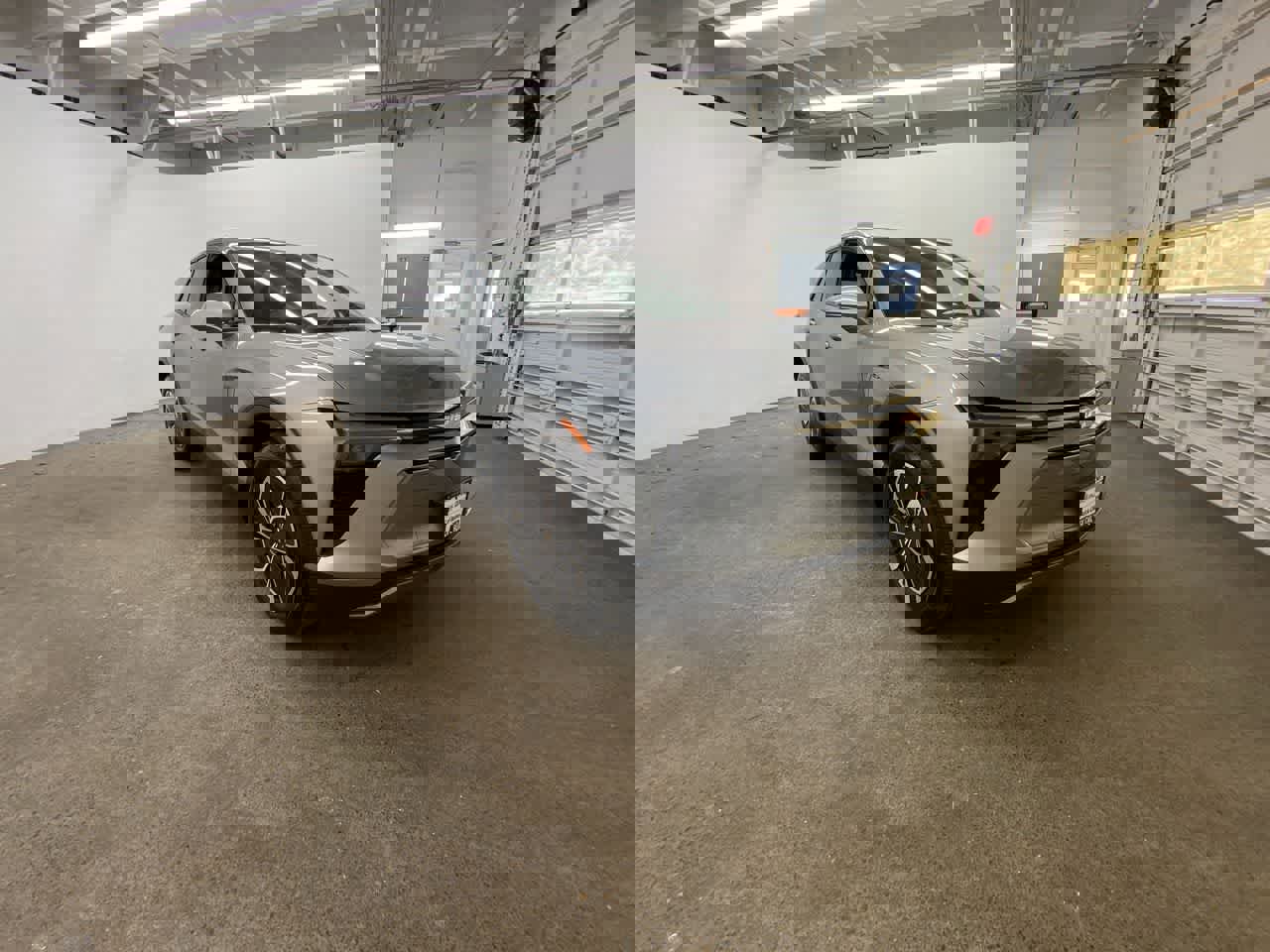 Used 2024 Chevrolet Blazer EV LT AWD/4WD image 8