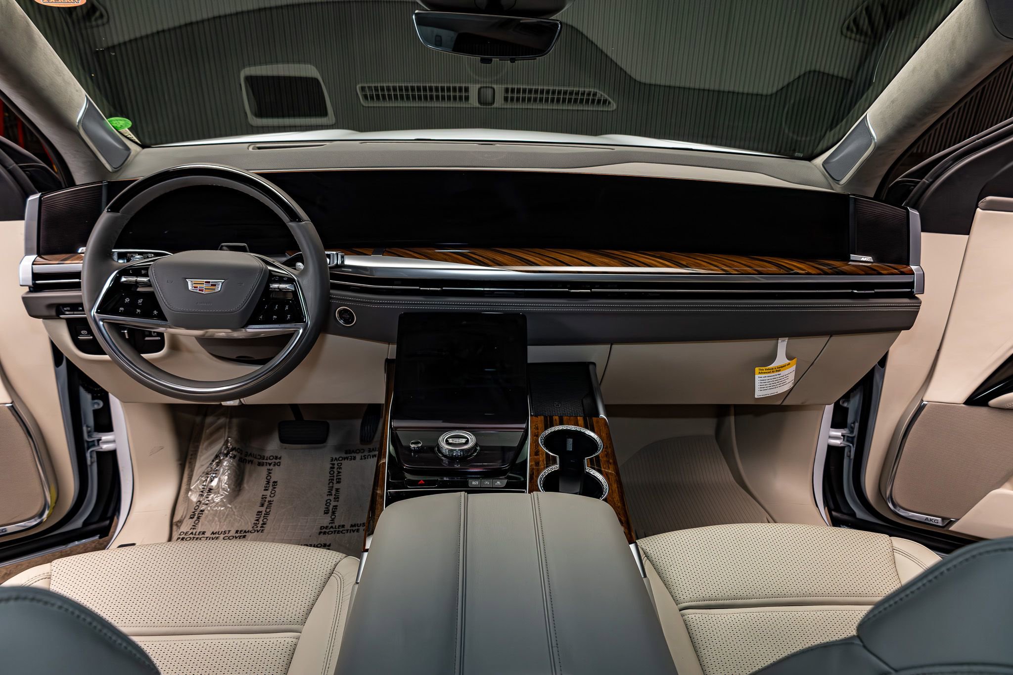 Used 2026 Cadillac Escalade Platinum Sport w/ LPO, ONYX Package image 14