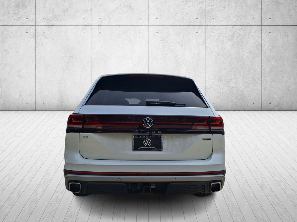 New 2026 Volkswagen Atlas Peak Edition image 4