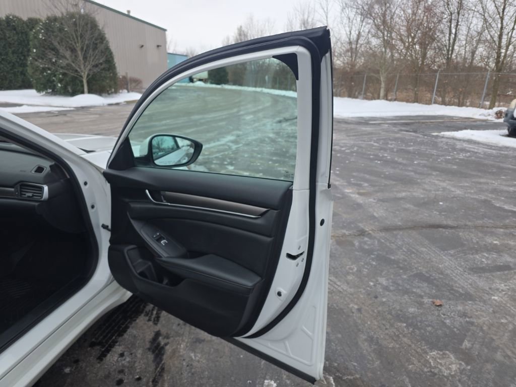 Used 2021 Honda Accord LX image 38