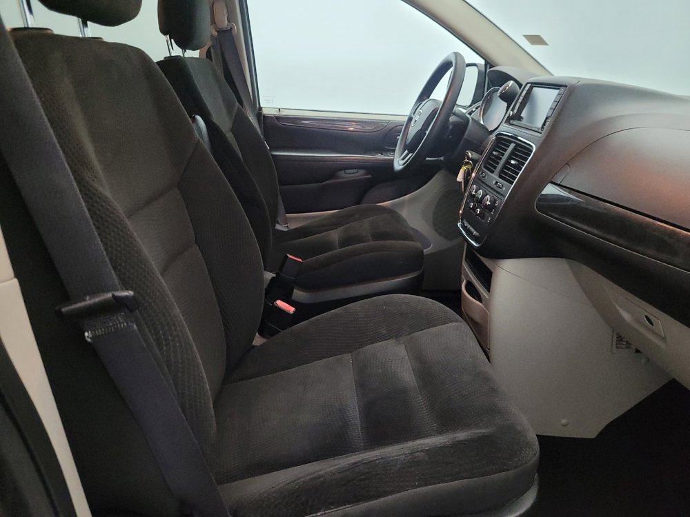 Used 2018 Dodge Grand Caravan SE image 21
