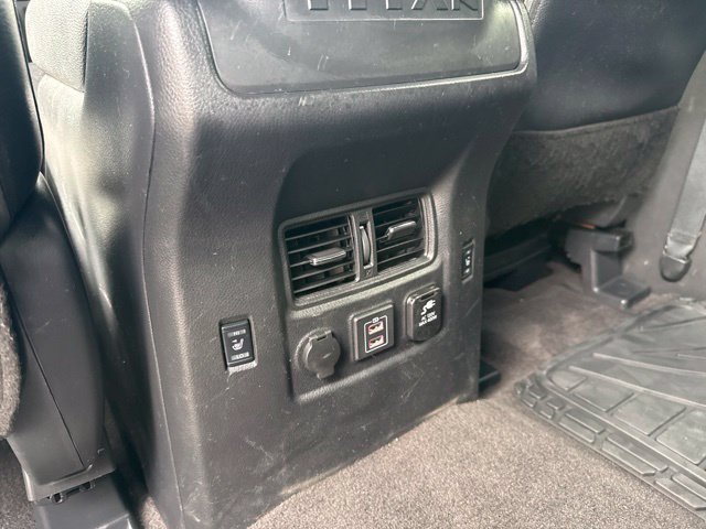 Used 2021 Nissan Titan PRO-4X w/ Pro-4x Convenience Package AWD/4WD image 19
