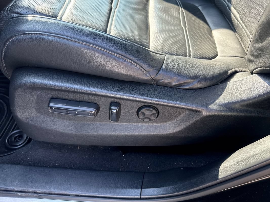 Used 2017 Honda CR-V Touring image 17
