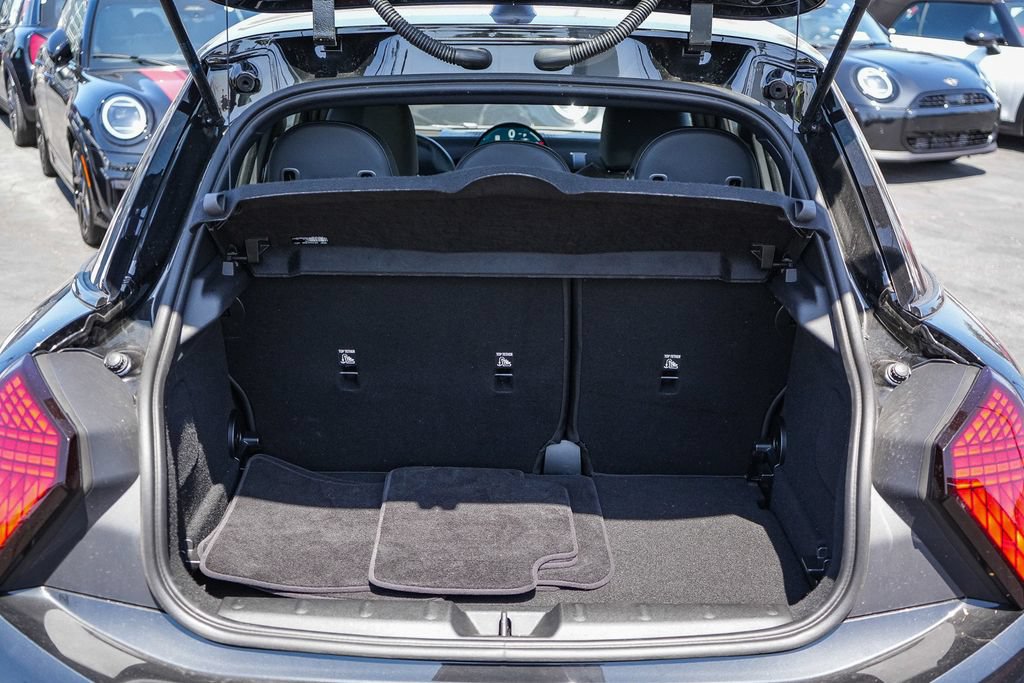 Used 2026 MINI Cooper 4-Door Hardtop FWD image 27