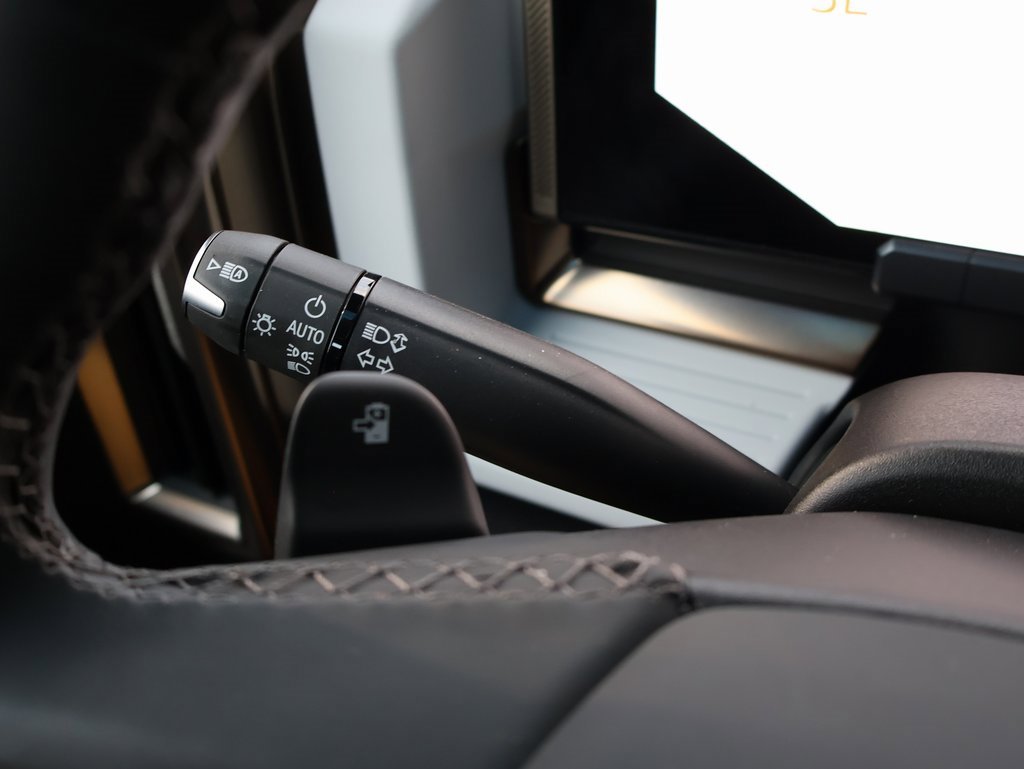 New 2025 GMC Hummer EV 2X image 17