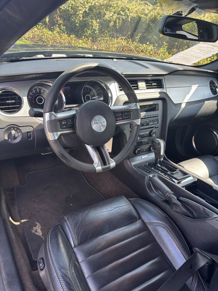Used 2013 Ford Mustang Premium RWD image 15