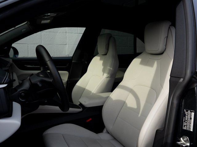 Certified 2025 Porsche Macan 4S Electric image 5