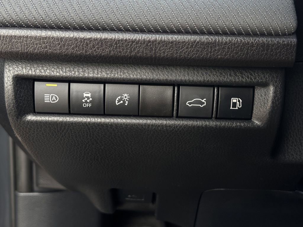 Used 2025 Toyota Camry SE w/ Multimedia Upgrade Package image 24