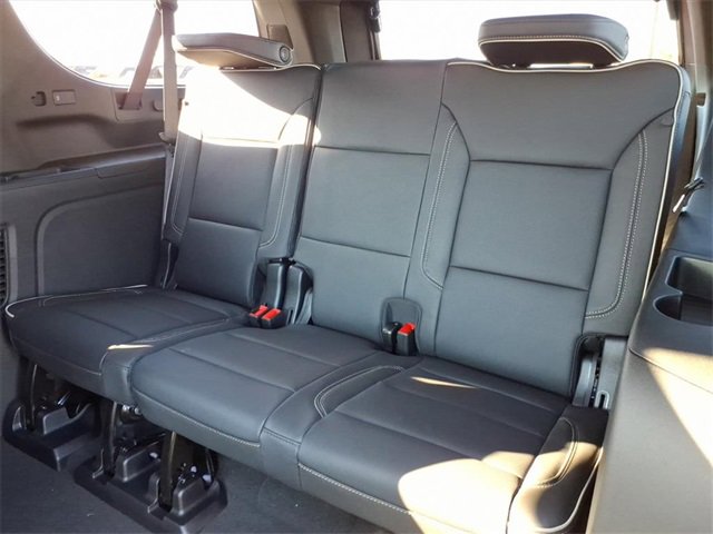 New 2026 Chevrolet Suburban Premier image 9