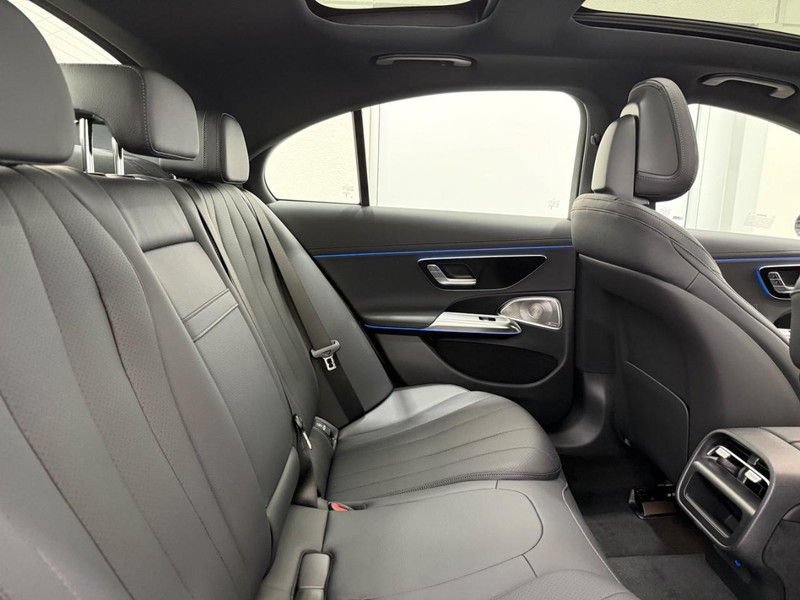 New 2026 Mercedes-Benz E 350 4MATIC Sedan image 5
