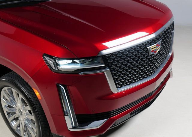 Used 2024 Cadillac Escalade Premium Luxury image 31