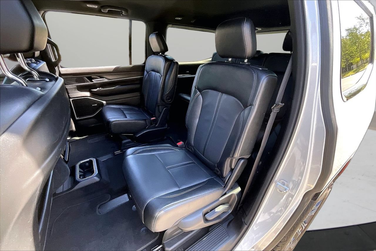 Used 2024 Jeep Wagoneer Series II AWD/4WD image 23