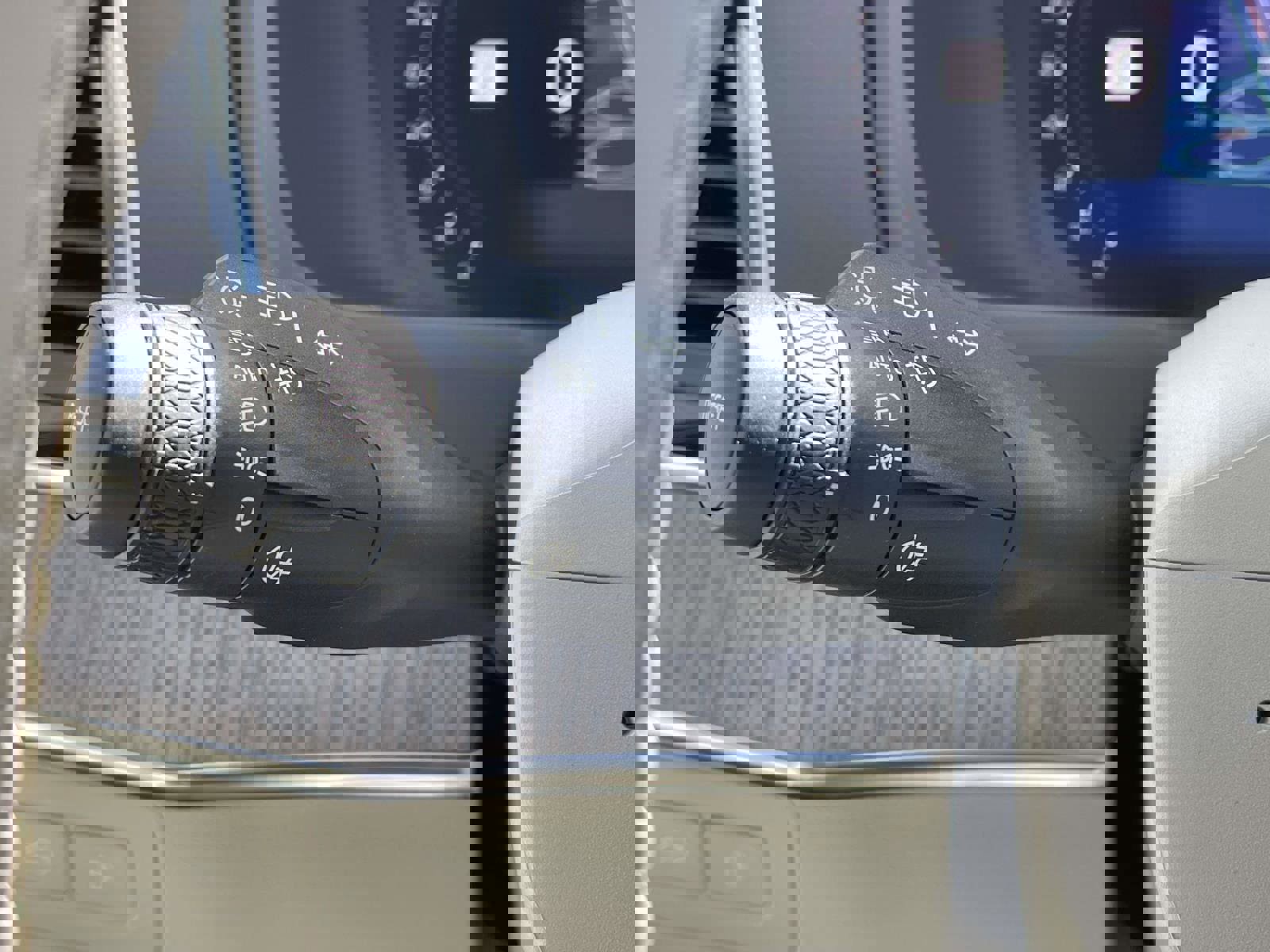 Certified 2024 Volvo XC90 T8 Plus w/ Protection Package Premier image 24