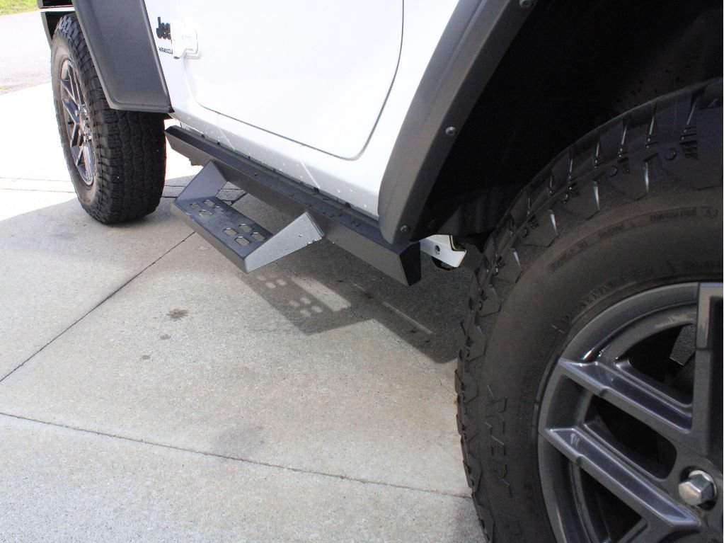 Certified 2024 Jeep Wrangler Sport AWD/4WD image 33