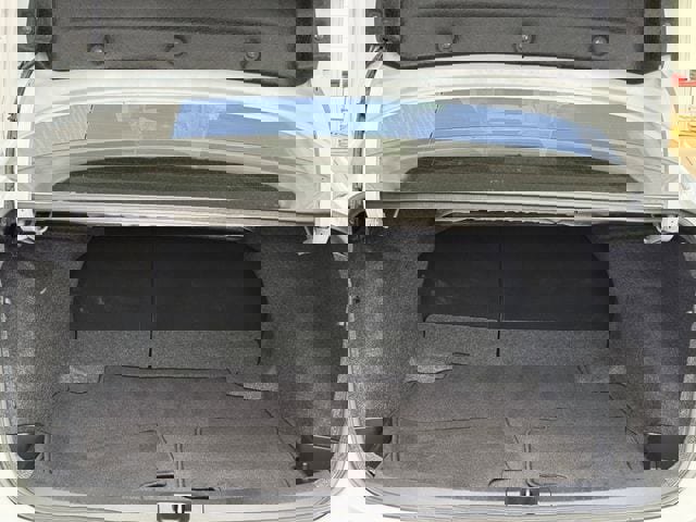 Used 2025 Toyota Corolla SE image 32