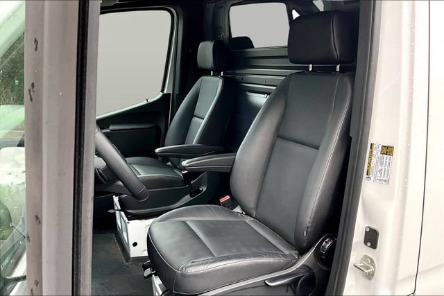 Used 2025 Mercedes-Benz Sprinter 2500 image 13
