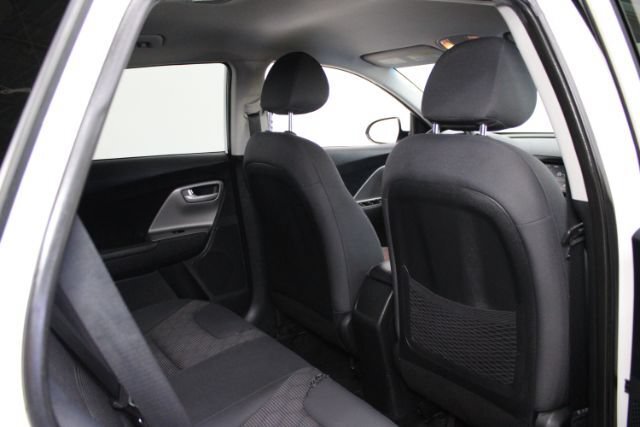 Used 2018 Kia Niro LX FWD image 23