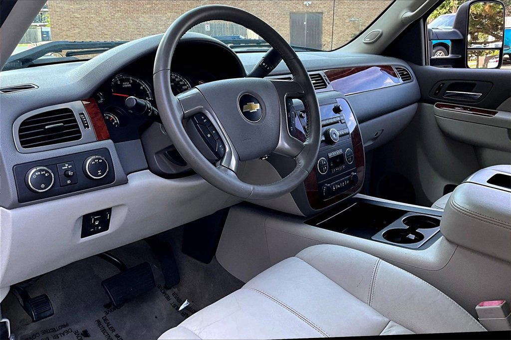 Used 2013 Chevrolet Silverado 3500 LTZ w/ LTZ Plus Package image 16