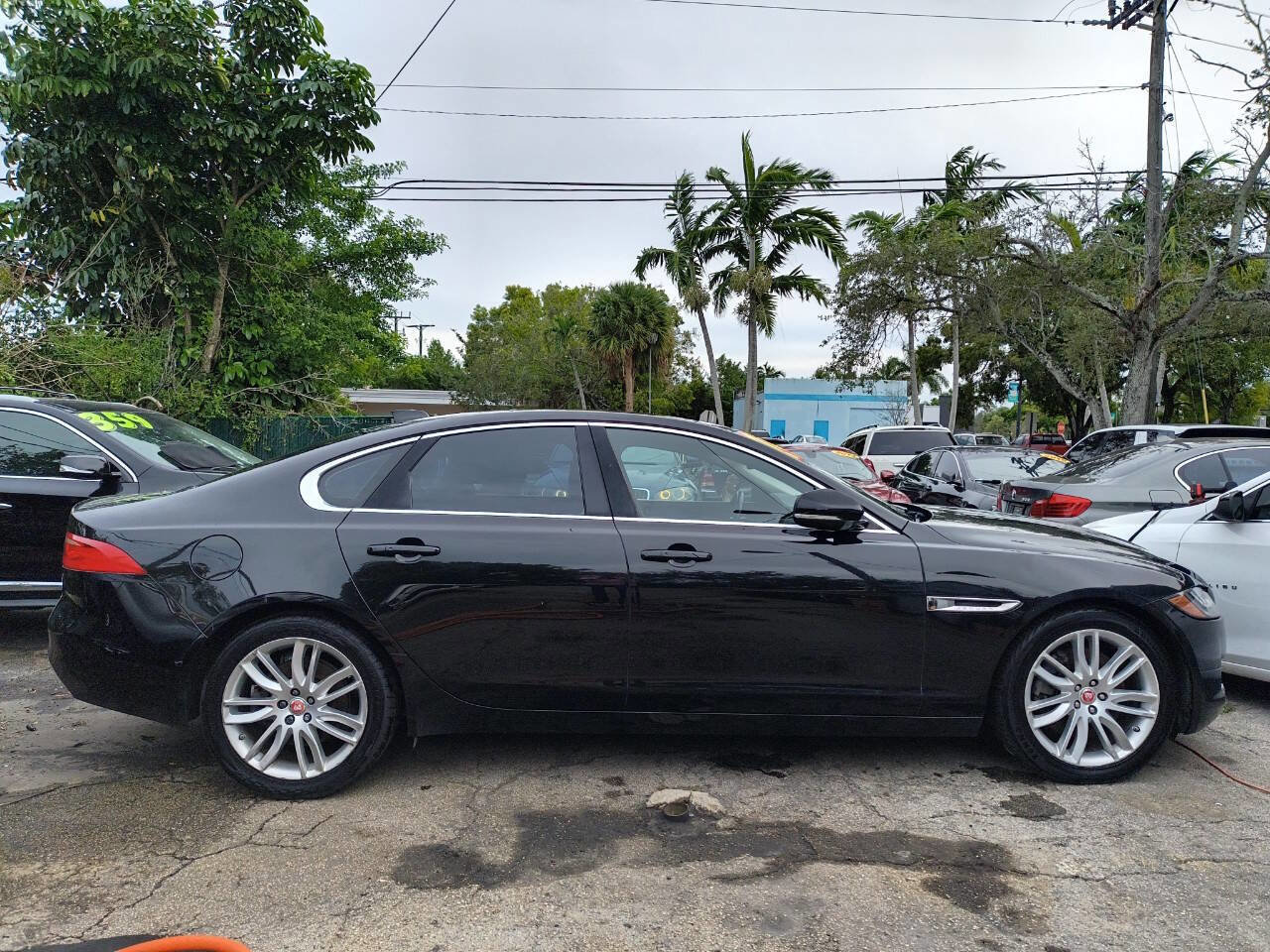 Used 2016 Jaguar XF Prestige AWD/4WD image 12