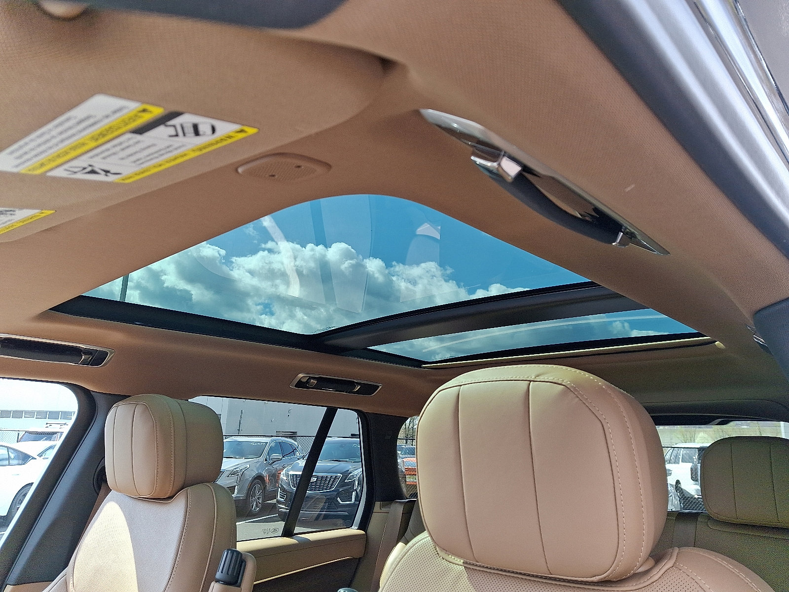 Used 2023 Land Rover Range Rover SE image 15