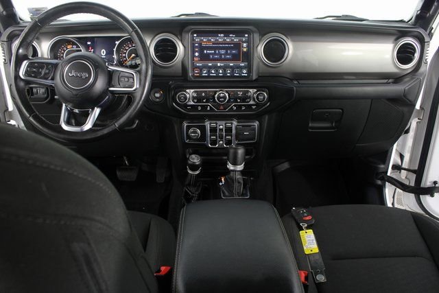 Used 2020 Jeep Wrangler Unlimited Sahara image 9