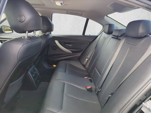 Used 2018 BMW 320i Sedan w/ Convenience Package image 18