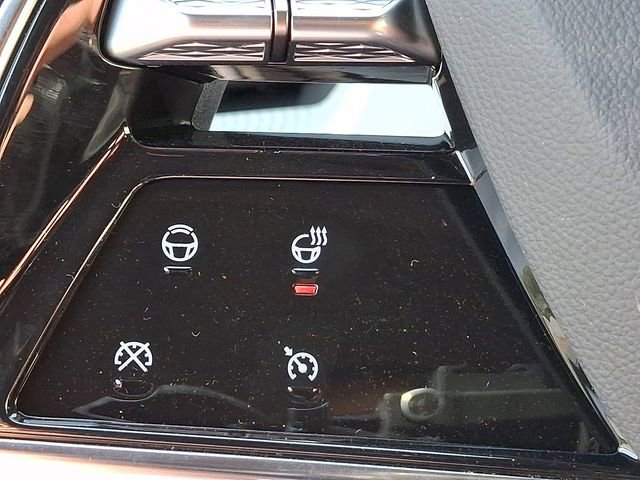 New 2026 Cadillac Optiq Luxury 1 image 14