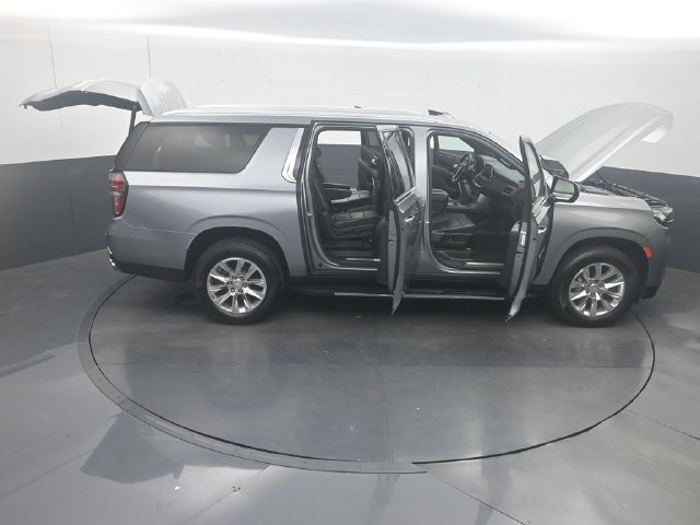 Used 2023 Chevrolet Suburban Premier AWD/4WD image 50