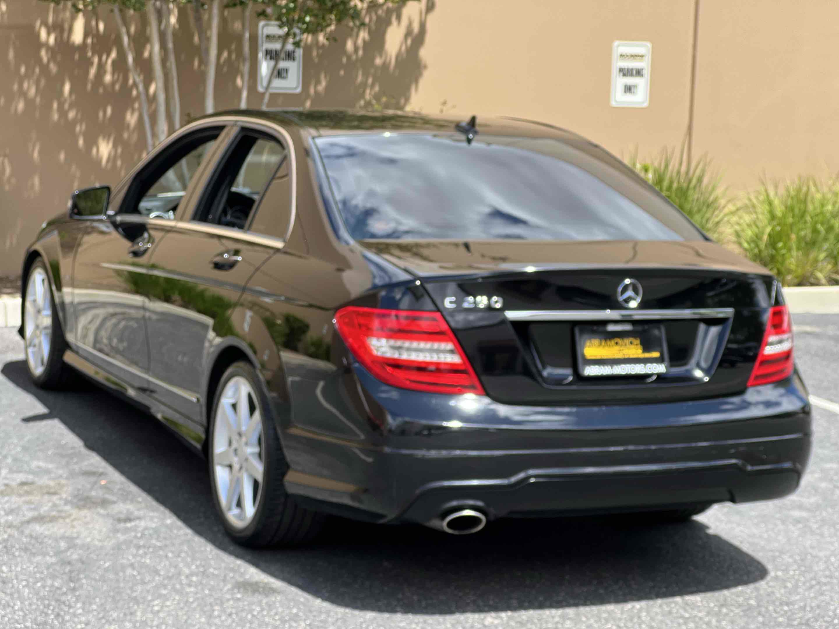 Used 2012 Mercedes-Benz C 250 Sedan image 2