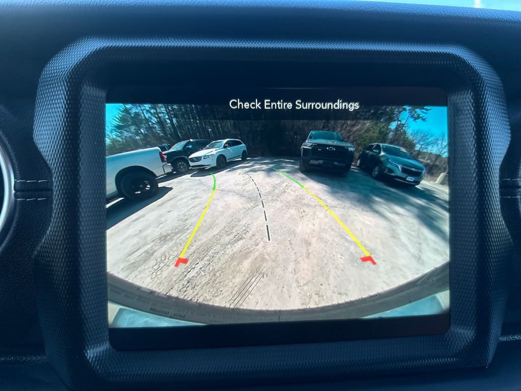 Used 2022 Jeep Wrangler Unlimited Sahara image 18