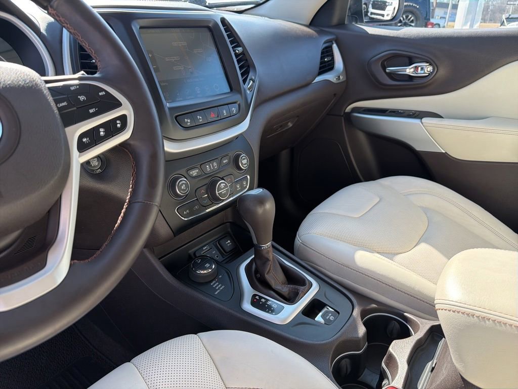 Used 2018 Jeep Cherokee Overland w/ Technology Group image 36