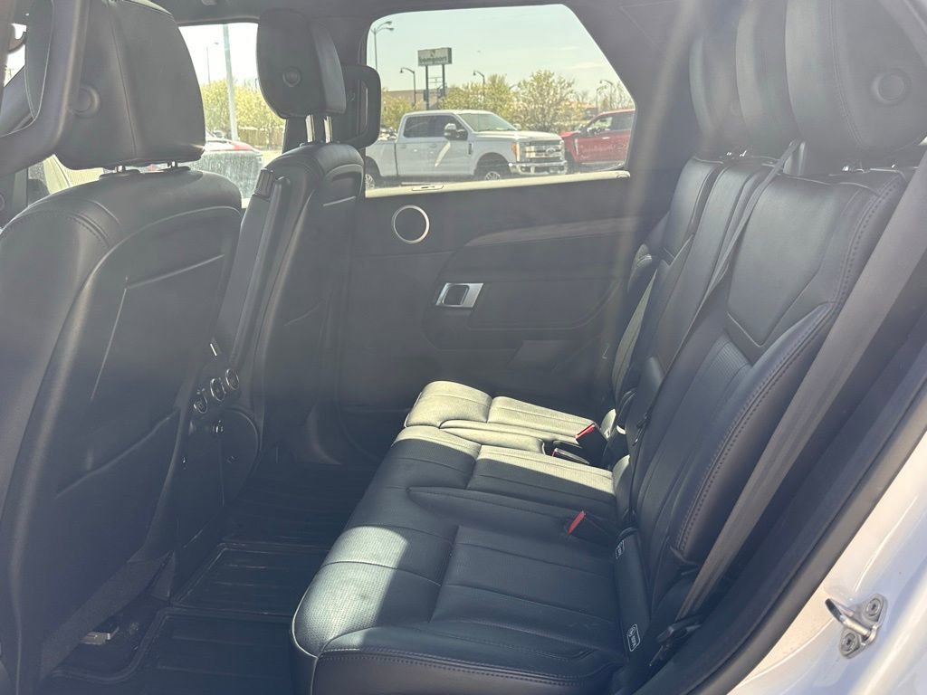 Used 2020 Land Rover Discovery HSE AWD/4WD image 14