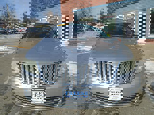 Used 2010 Lincoln MKS image 11