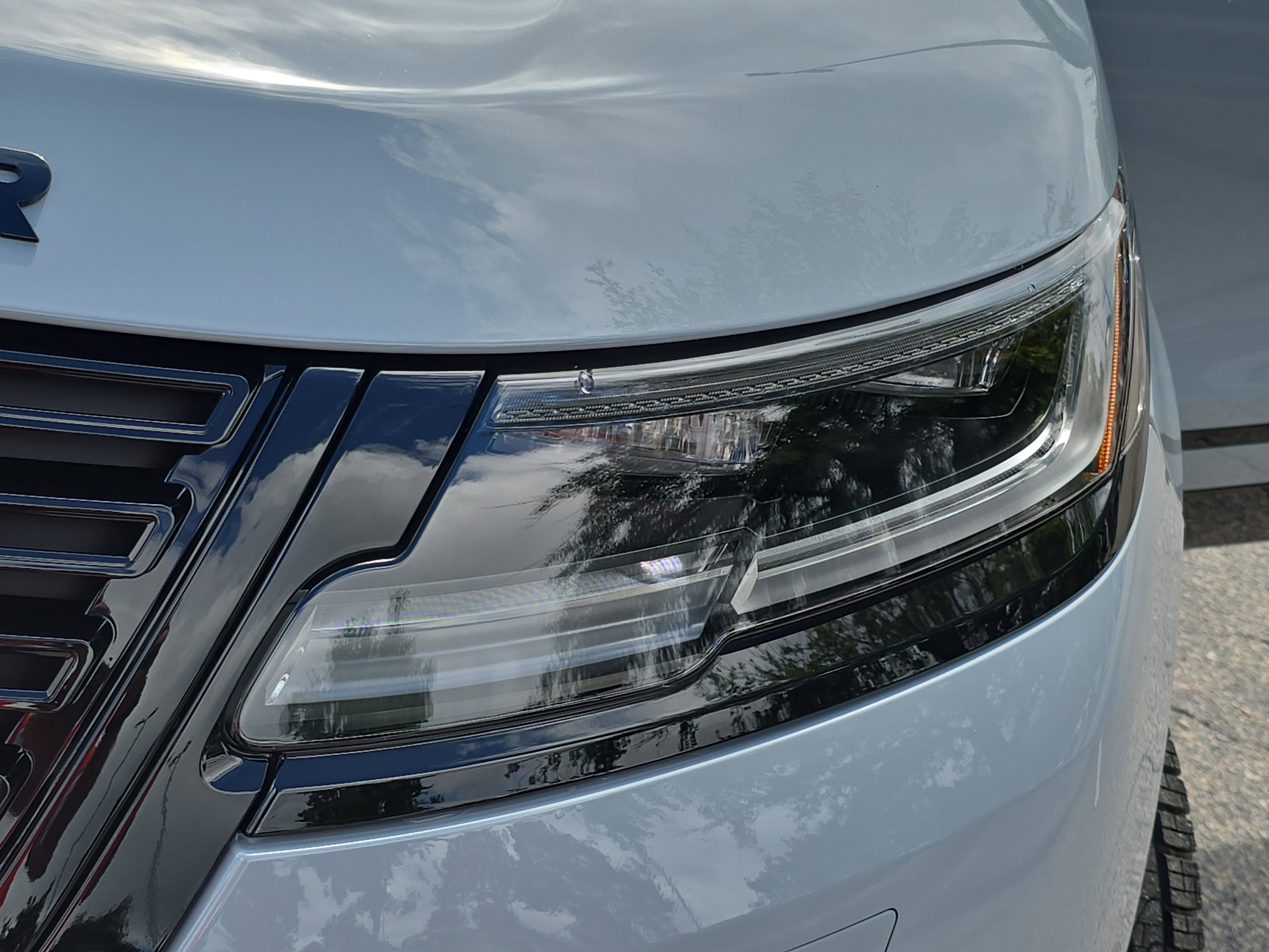 New 2026 Land Rover Range Rover Velar Dynamic SE image 33