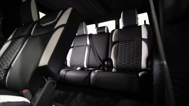 Used 2025 Jeep Gladiator Sport image 32