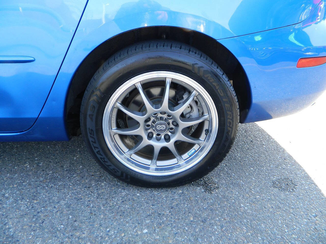 Used 2005 MAZDA MAZDA3 s image 24