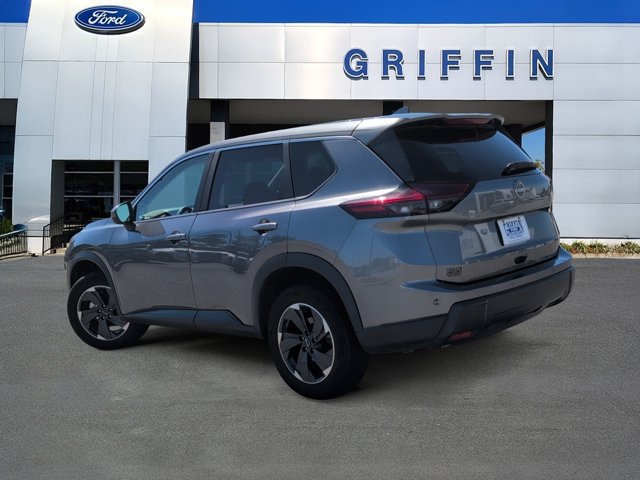 Used 2025 Nissan Rogue SV AWD/4WD image 9