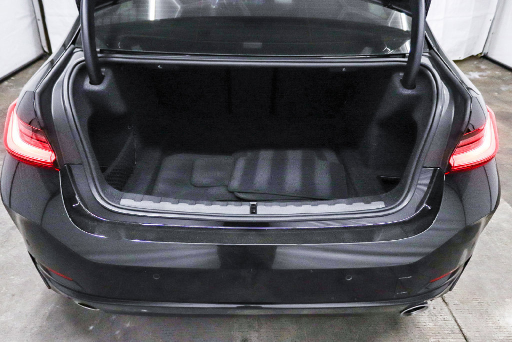 Used 2023 BMW 330i Sedan w/ Driving Assistance Package RWD image 30