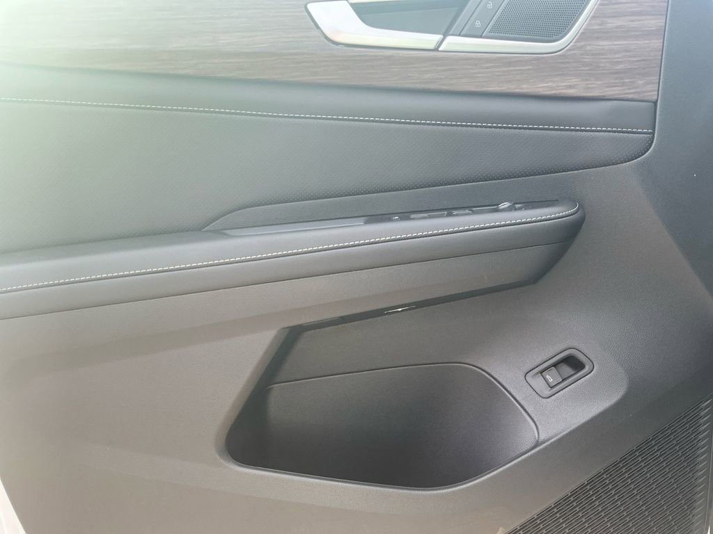 New 2026 Volkswagen Atlas SEL image 23