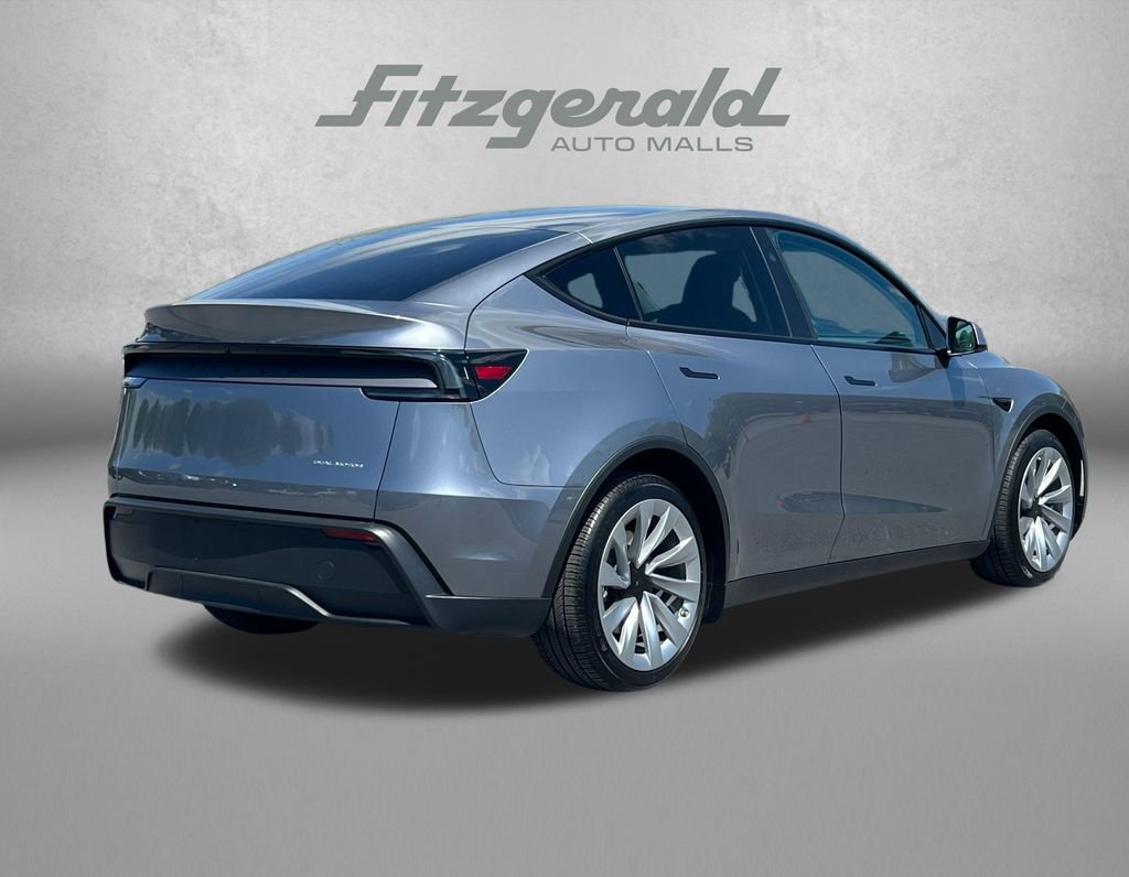 Used 2026 Tesla Model Y Long Range image 7