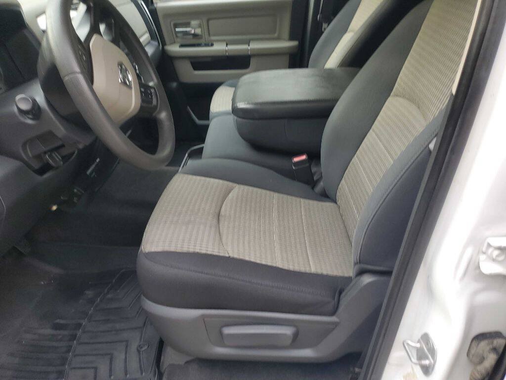 Used 2012 RAM 1500 Classic SLT AWD/4WD image 23