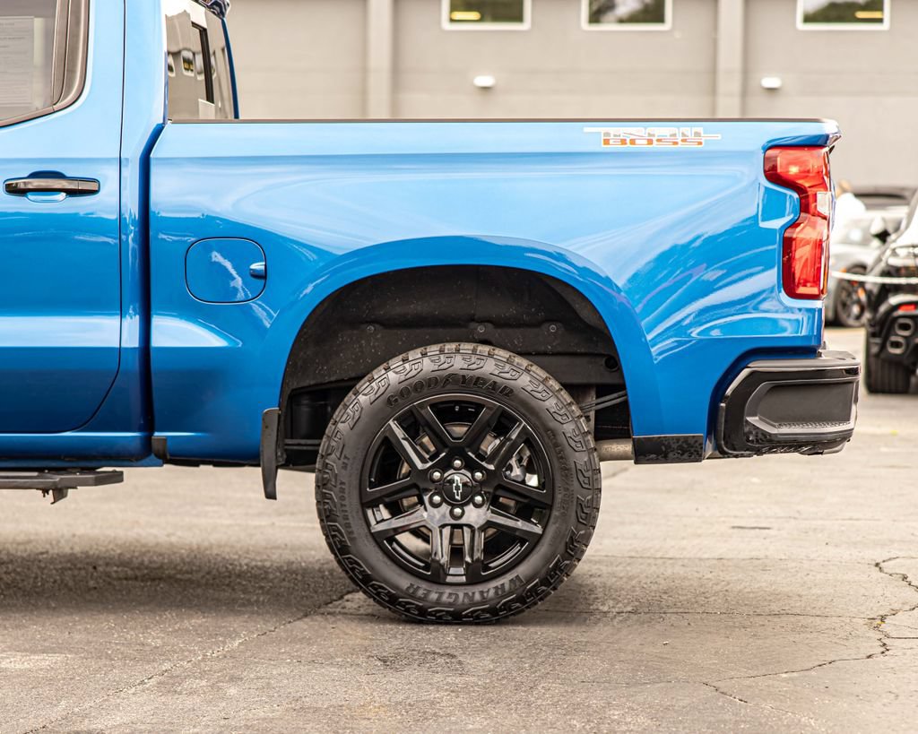 Used 2024 Chevrolet Silverado 1500 LT Trail Boss w/ LT Trail Boss Premium Package AWD/4WD image 7