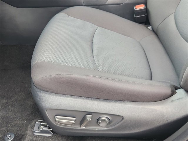 Used 2025 Toyota RAV4 XLE image 23