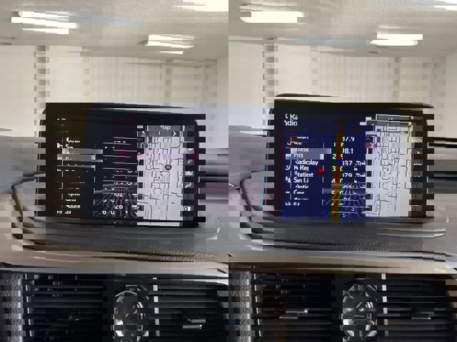 Used 2022 Lexus RX 450hL Luxury w/ Cold Area Package (CK) image 13