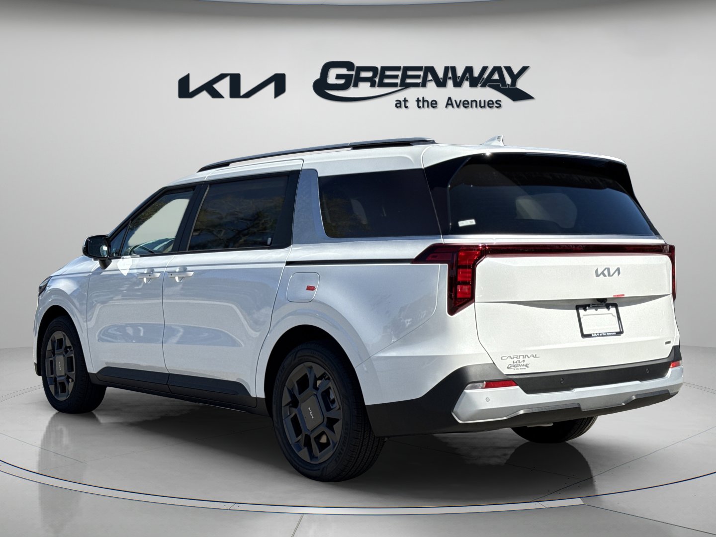 New 2026 Kia Carnival EX FWD image 3